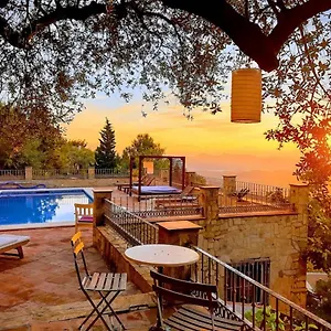 El Nispero Dulce Bed & Breakfast